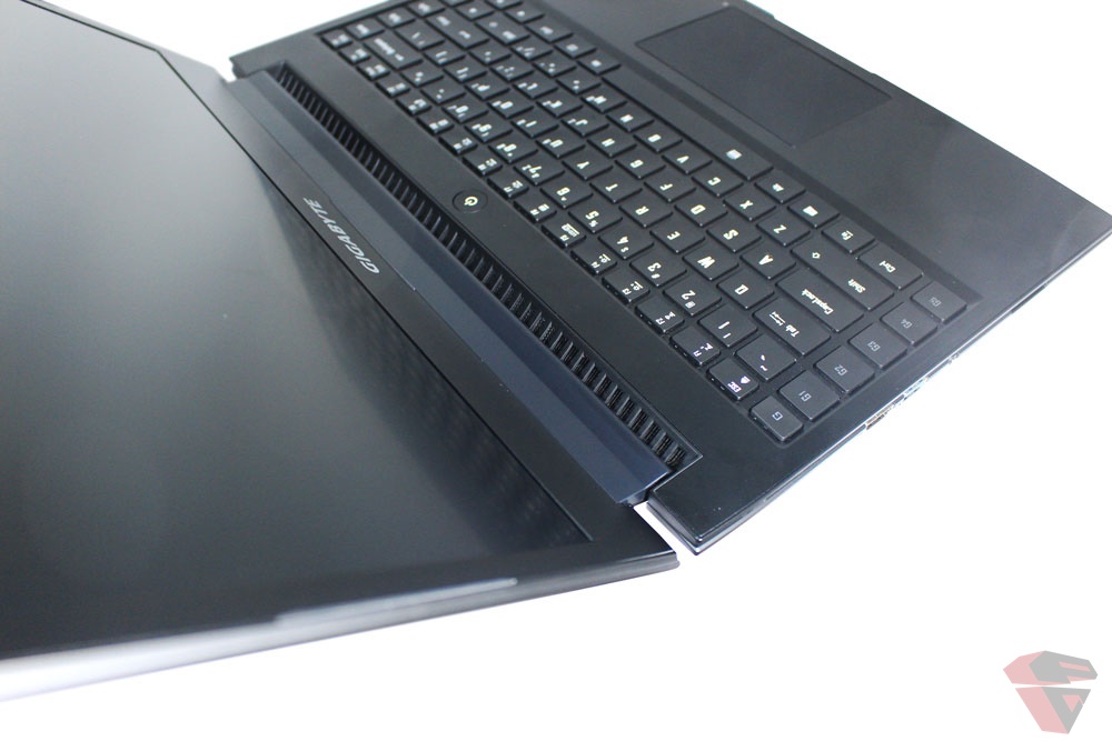 Gigabyte Aero 14 Exhaust