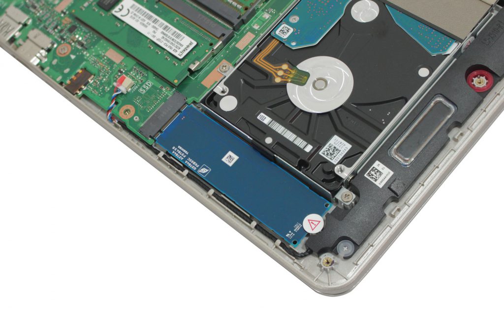 review Asus Vivobook S15 S510UQ m2 SSD area Pemmz