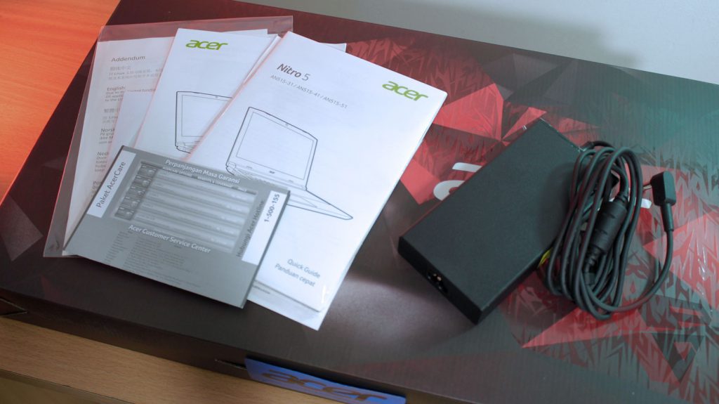Review Acer Nitro 5 - Sales Package