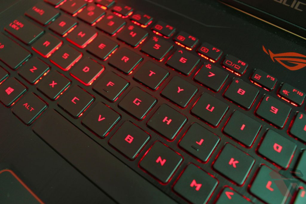 Asus ROG Strix GL702ZC backlit keyboard