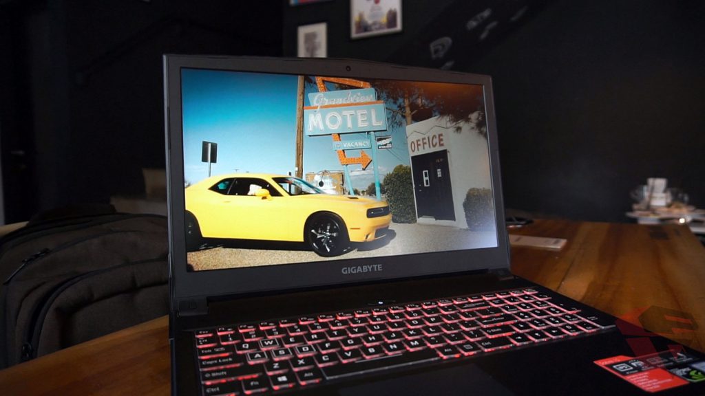 Review Gigabyte Sabre 15 P45W009