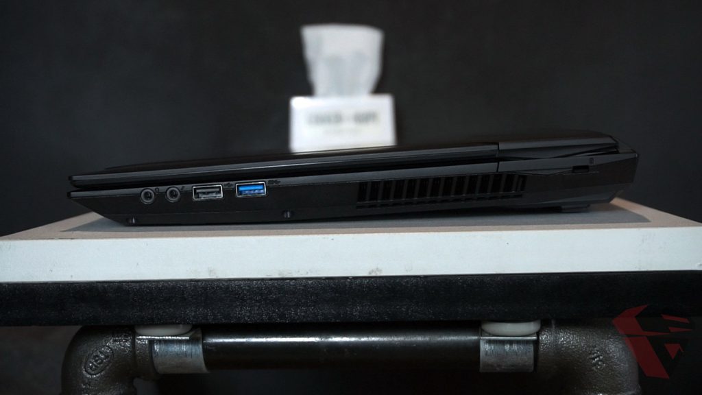 Review Gigabyte Sabre 15 P45W010