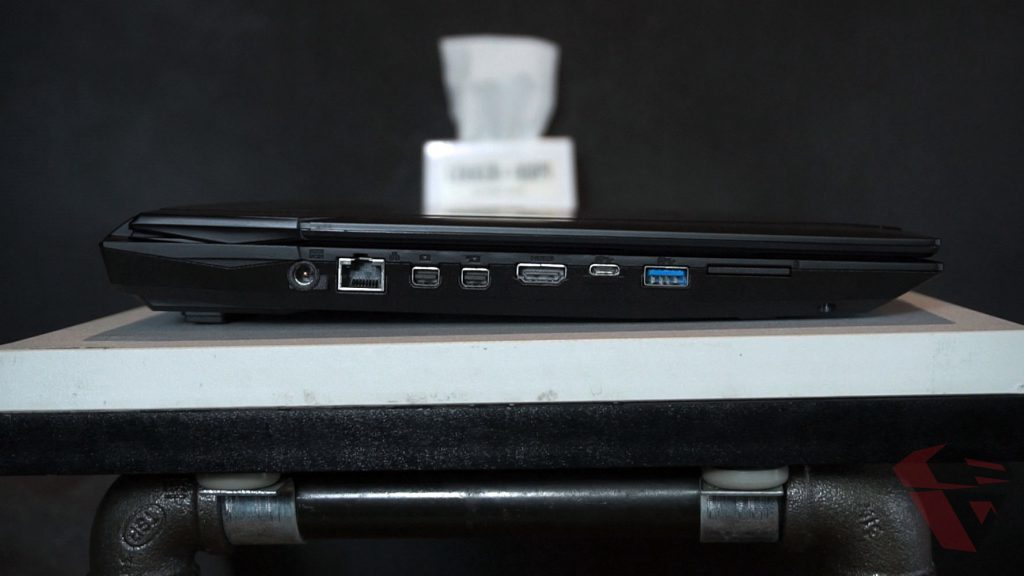 Review Gigabyte Sabre 15 P45W011