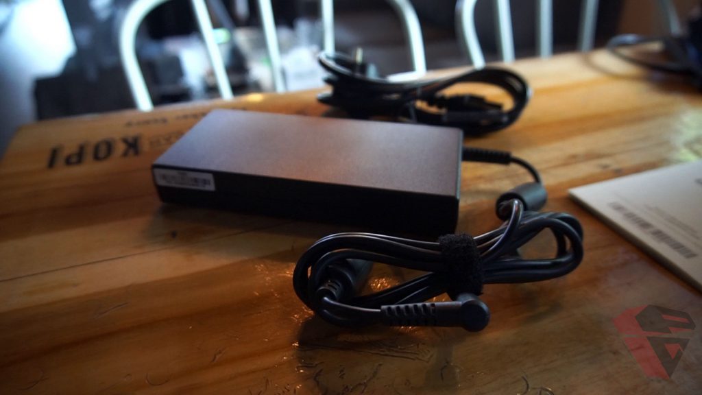 Review Gigabyte Sabre 15 P45W012