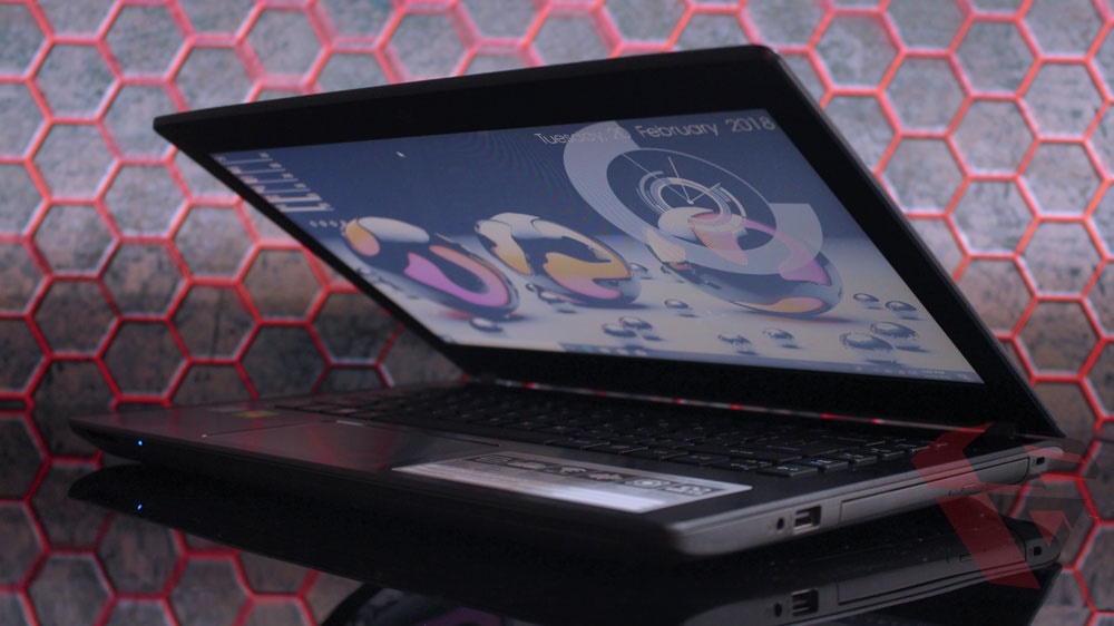 Review Acer E5 476G - LCD