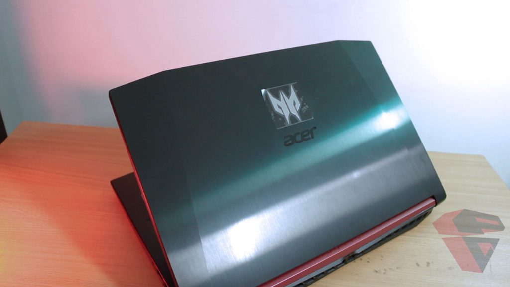 Review Acer Nitro 5 - LCD Cover Design