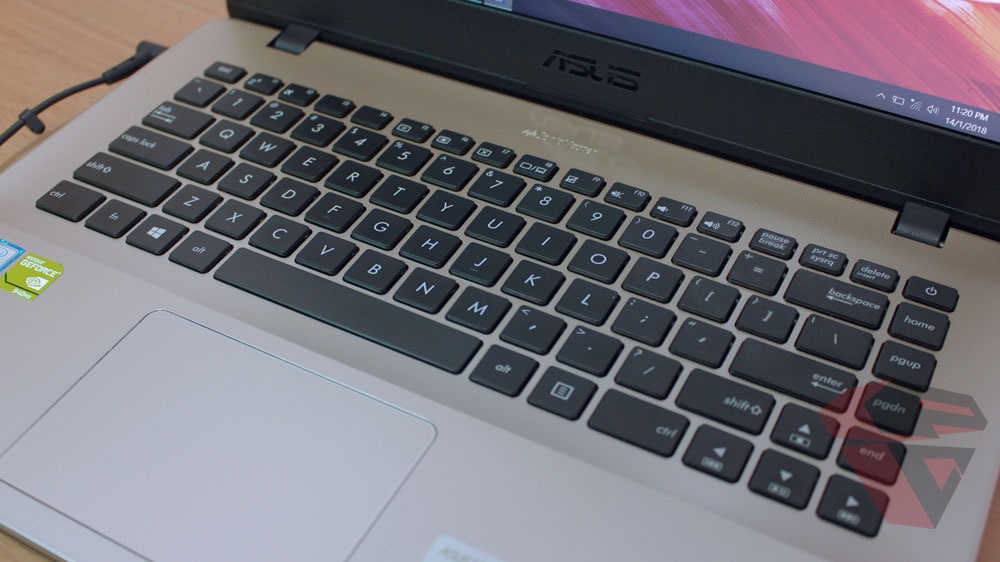 Review Asus A442UQ - FA020T - Workstation