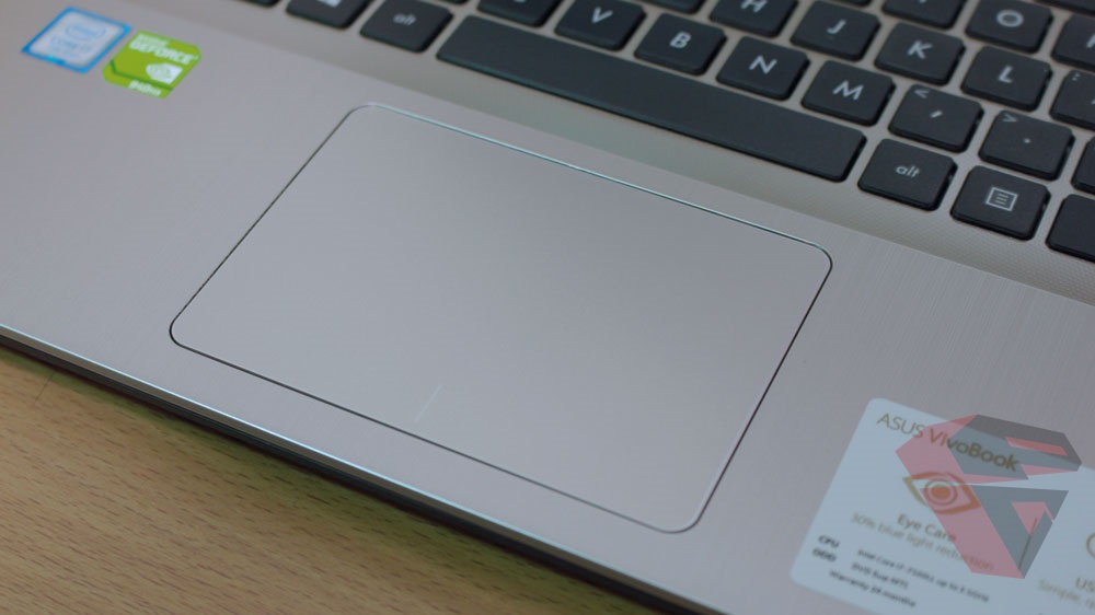 Review Asus A442UQ - FA020T - touchpad