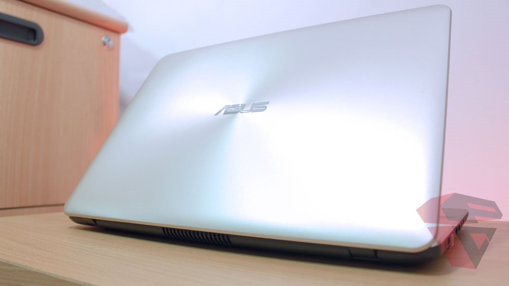 Review Asus A442UQ - FA020T - LCD Cover design