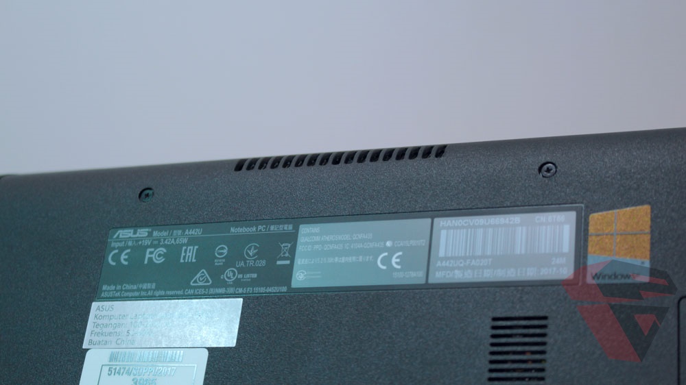 Review Asus A442UQ - FA020T - Exhaust