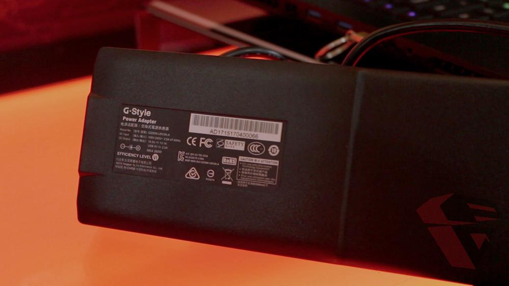 Review Aorus X7 DT V7 - Power Adaptor